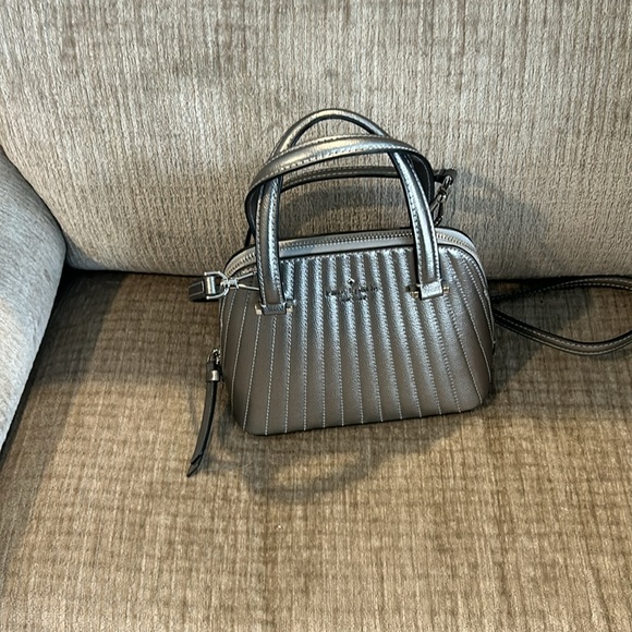 Kate Spade silver metallic leather domed shaped bag, 6 x 8 x 4 adjustable strap - Picture 9 of 9